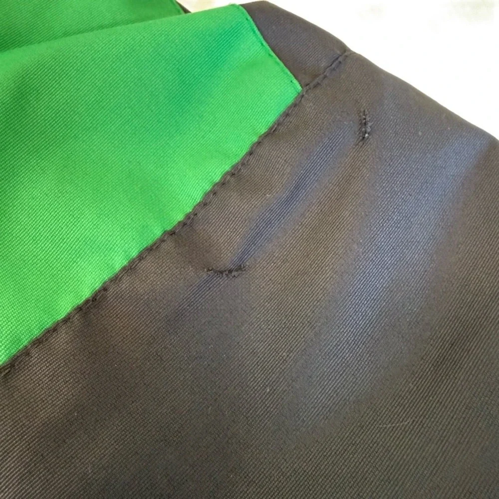 ICEBURG Youth‎ 12/14 Green Black Hooded Full Zip Jacket Outdoor Adventure *Holes